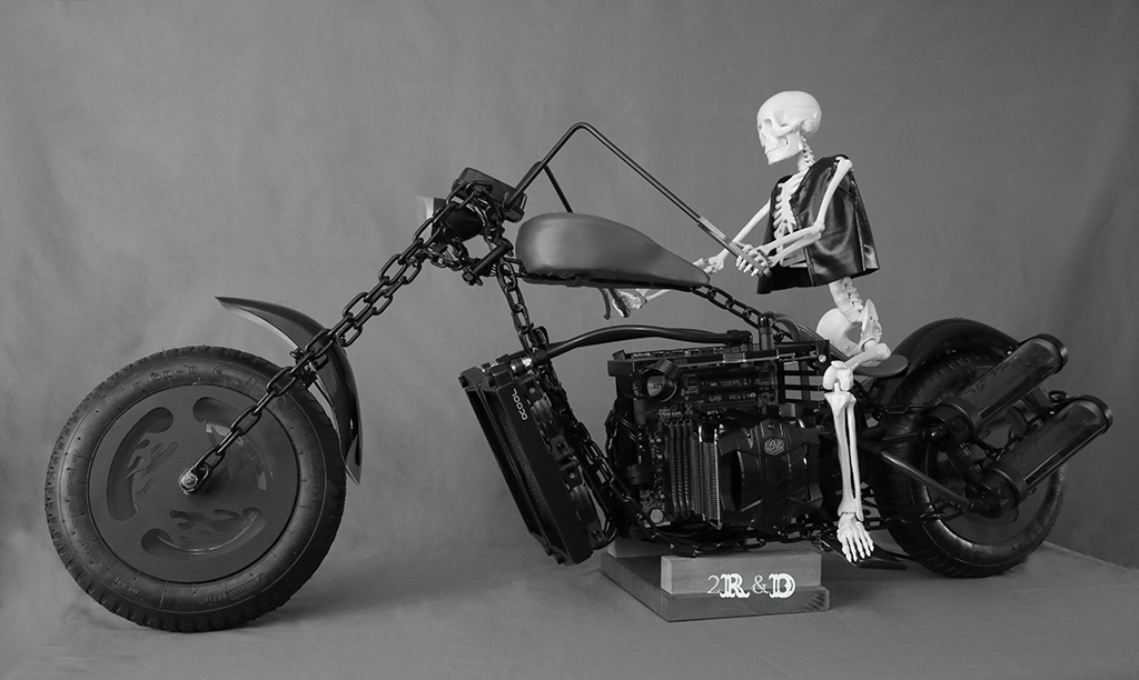 skull_rider_2r_final_chopper_bw.jpg
