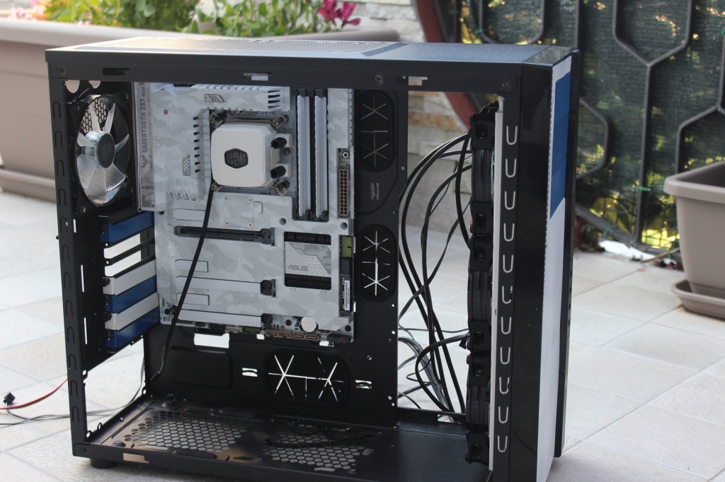 wb%20white%20case.jpg